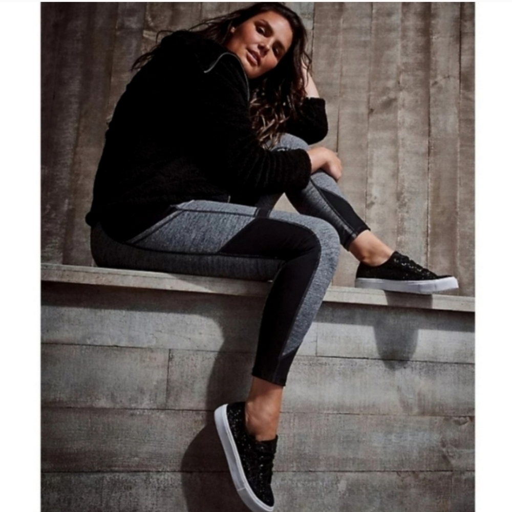 Torrid Active Black & Gray Color Block Space Dye … - image 5